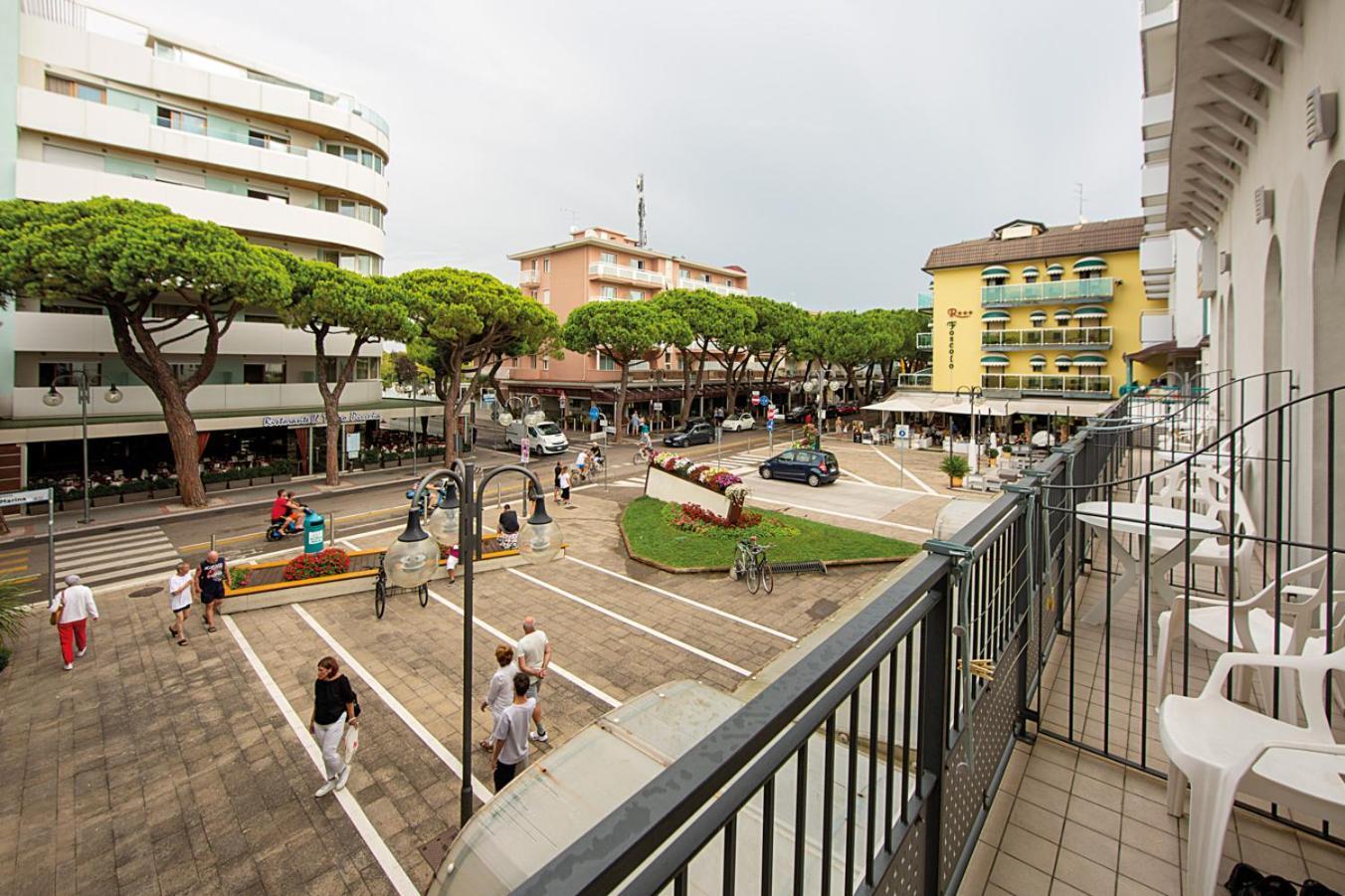Hotel Ginevra Lido di Jesolo Exterior foto